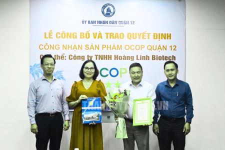 Quận 12: Trao Giấy chứng nhận đạt 3 sao đối với sản phẩm OCOP